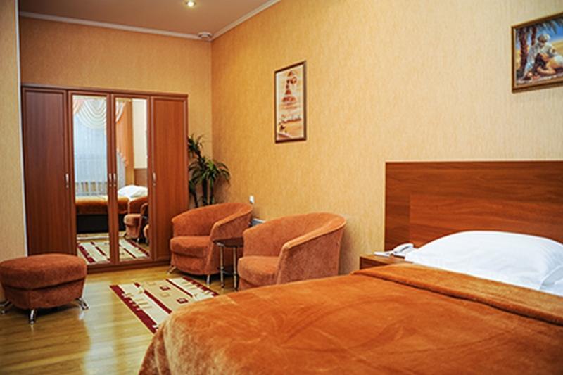 Bilyj Rojal Hotel Zaporizhia Buitenkant foto