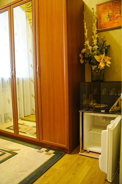 Bilyj Rojal Hotel Zaporizhia Buitenkant foto