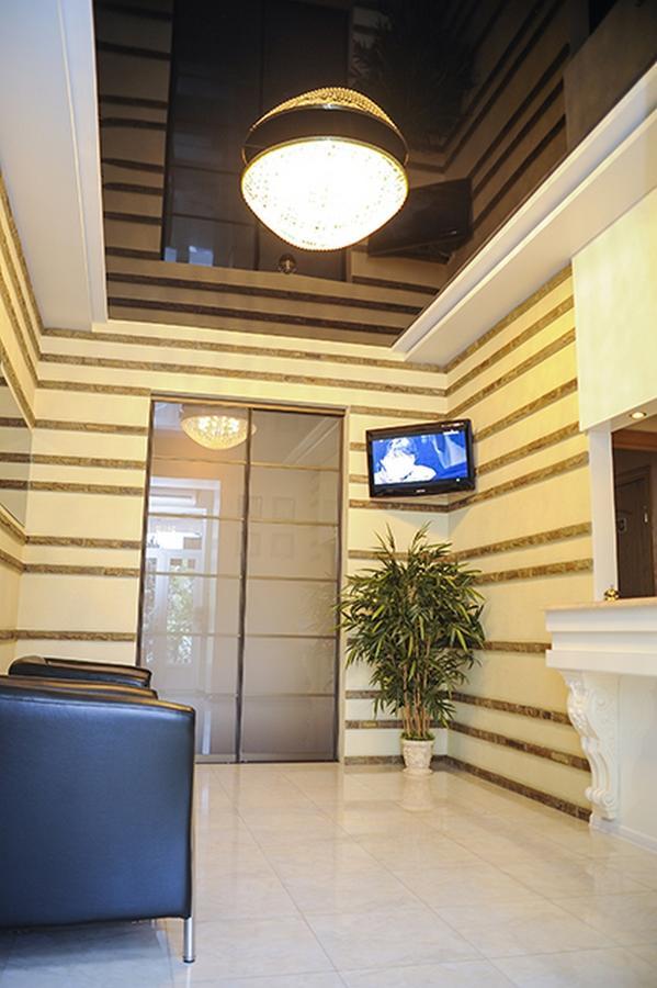 Bilyj Rojal Hotel Zaporizhia Buitenkant foto