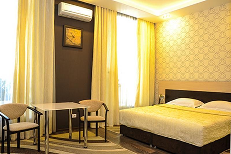 Bilyj Rojal Hotel Zaporizhia Buitenkant foto