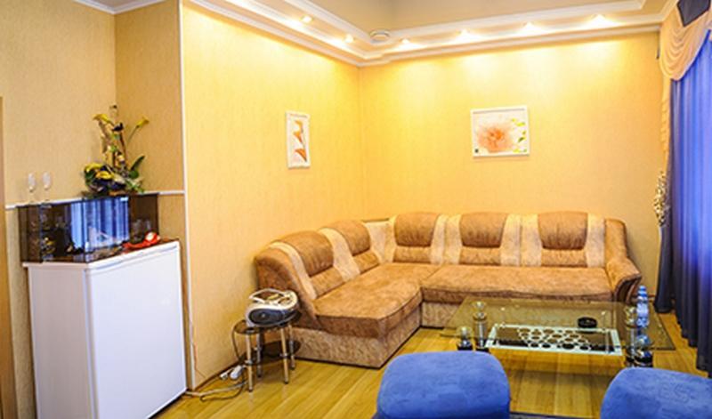 Bilyj Rojal Hotel Zaporizhia Buitenkant foto