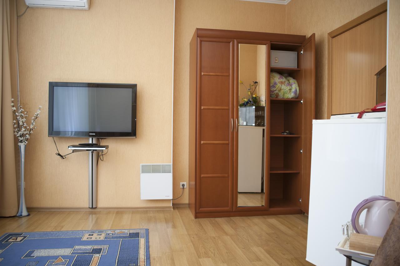 Bilyj Rojal Hotel Zaporizhia Buitenkant foto
