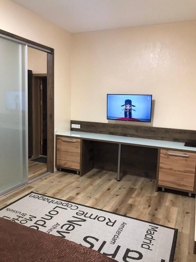 Bilyj Rojal Hotel Zaporizhia Buitenkant foto